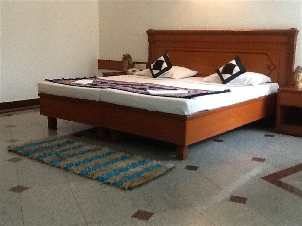 Hotel Kanishka Phg Bengaluru Kültér fotó