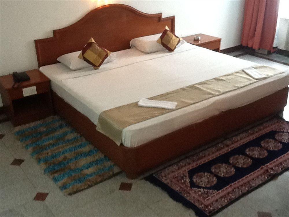 Hotel Kanishka Phg Bengaluru Kültér fotó